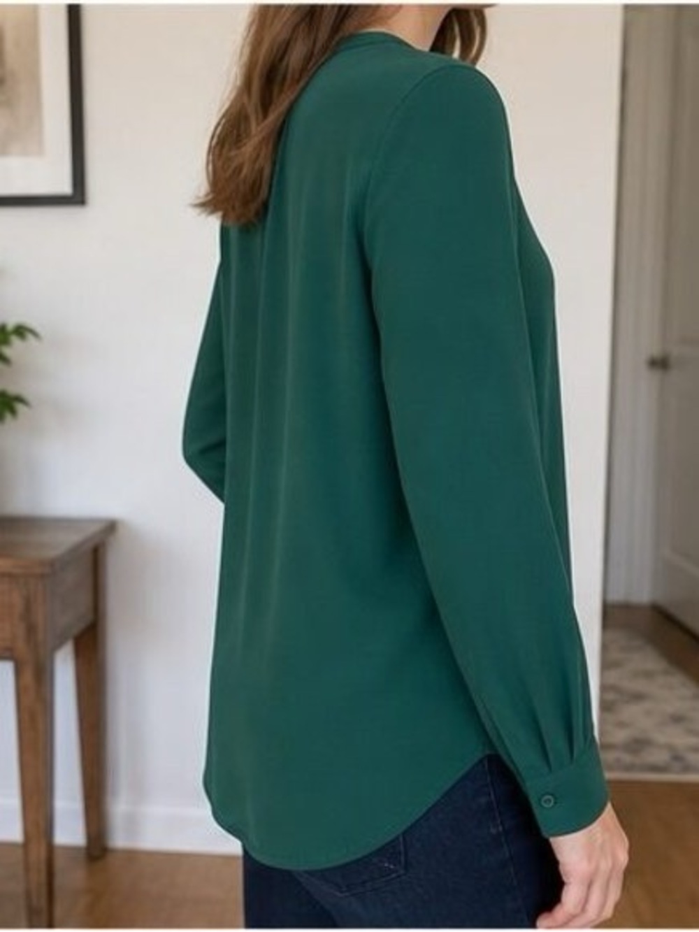 Classic Emerald Green Women's Button-Front Blouse - Picture 3 of 6